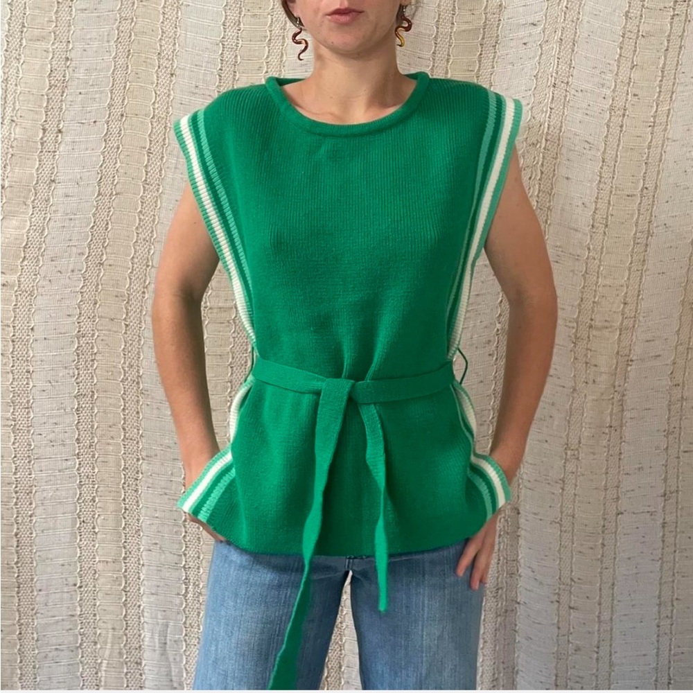 ****SOLD********Vintage 60s 70s Green Sleeveless Knit Sweater Top